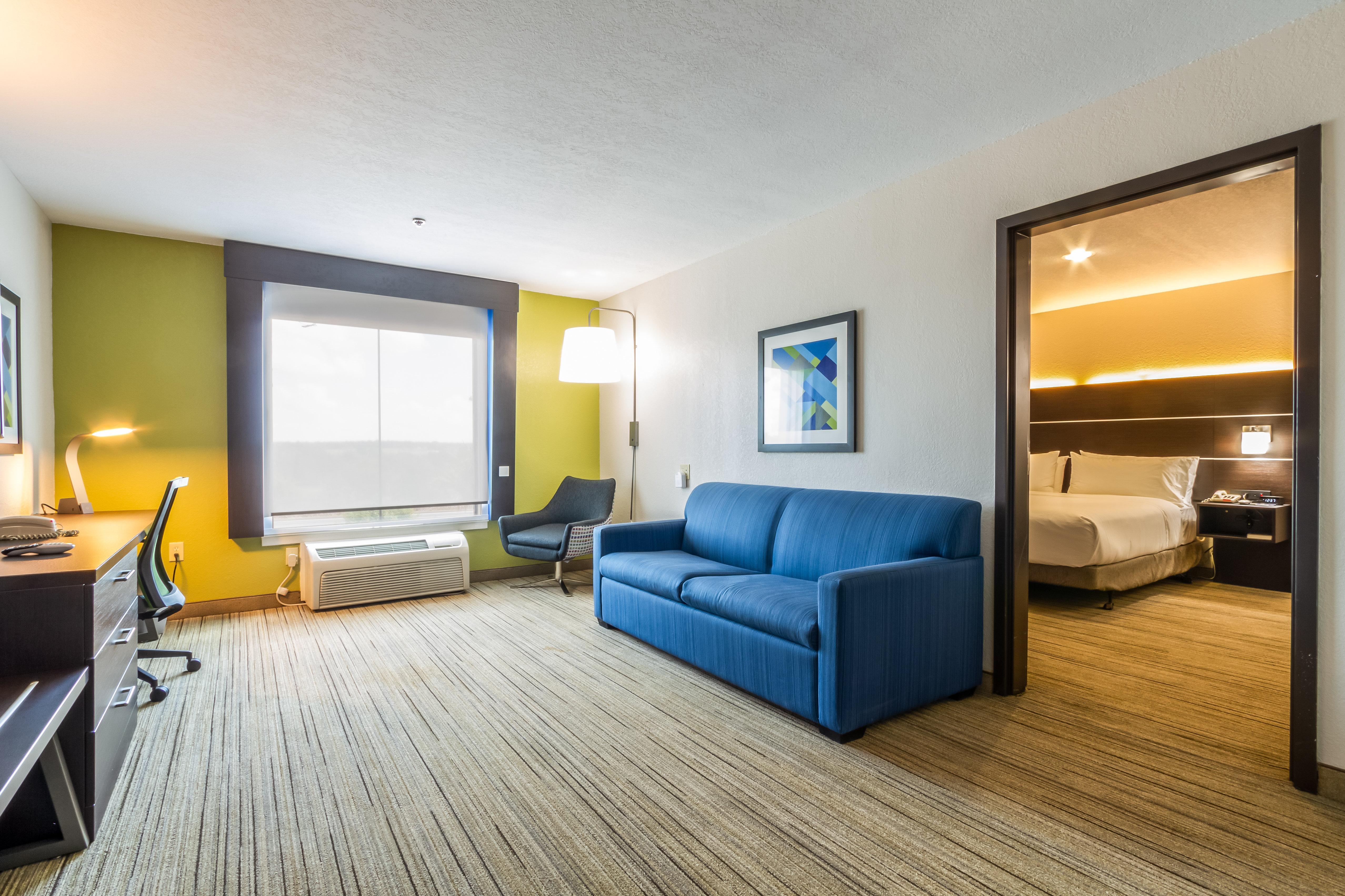 Holiday Inn Express Hotel & Suites Hearne, An Ihg Hotel Exterior photo